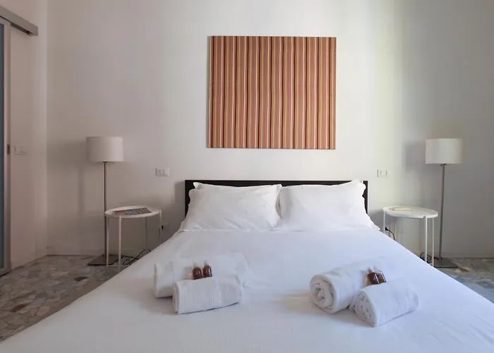 Hacca Collection - 3Br Bocconi-Navigli