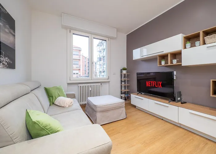 Milano 5 Guests - Modern Apt With Balcony
