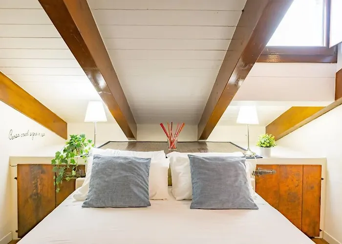 Canonica Attic Apartment