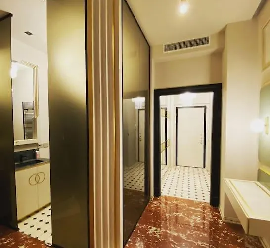 Suite 3 Minutes\' Walk From The Duomo Cathedral