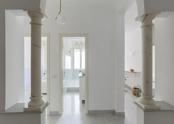 The Best Rent - Bright Two-Bedroom Apartment In Central Station Area