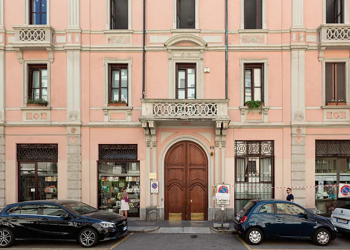 Sant\'Ambrogio Design Apartment