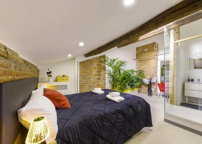 Duomo Penthouse Design Suites - City Center - Ac