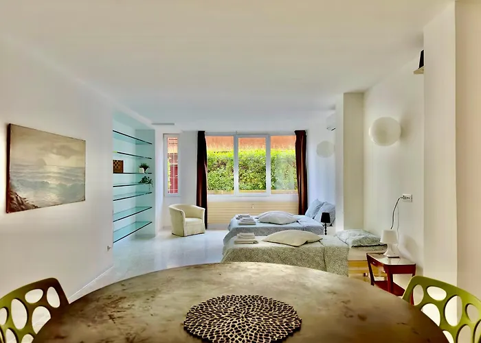 Navigli Apartments