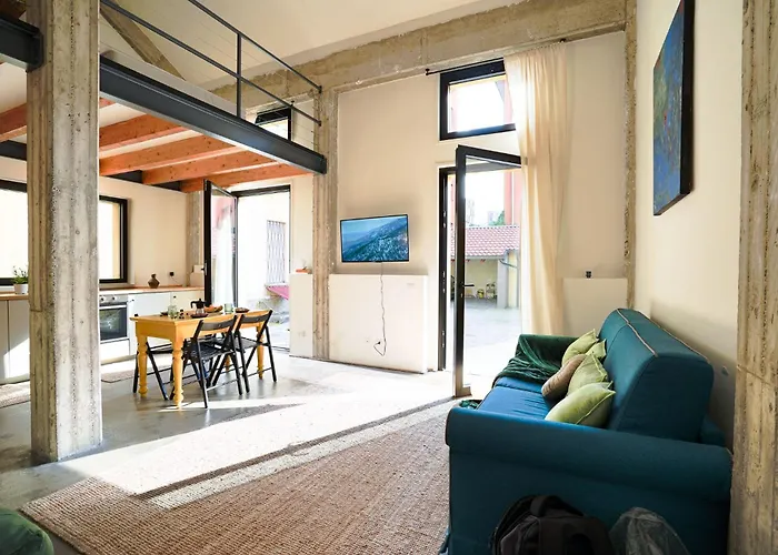 Del Re House, Parking Free