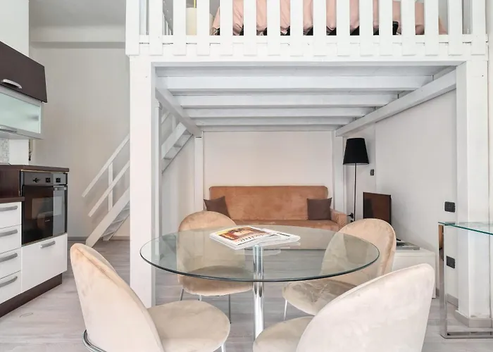 Ideal Rent - Viale Corsica 41