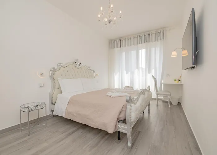 Luxury Room - 1