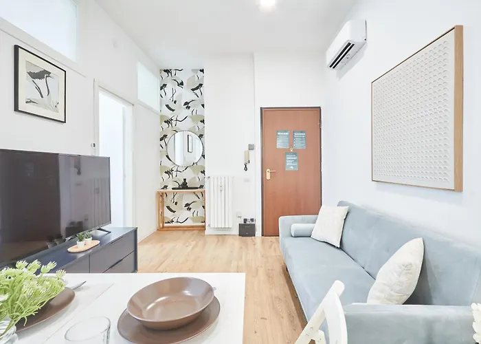 Spacious Flat Close To Fondazione Prada & Metro
