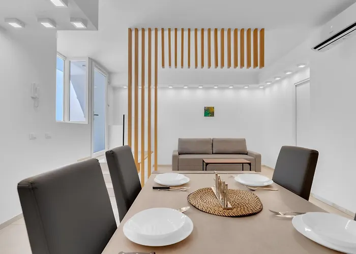 Ma6 - Duomo - Luxury Large Apartment - Central