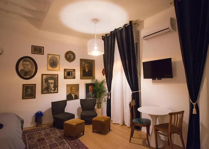 Small Studio 5 Min To The Metro