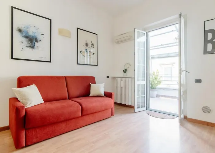 Stayeasy Moscova Terrace - Near Brera & Garibaldi