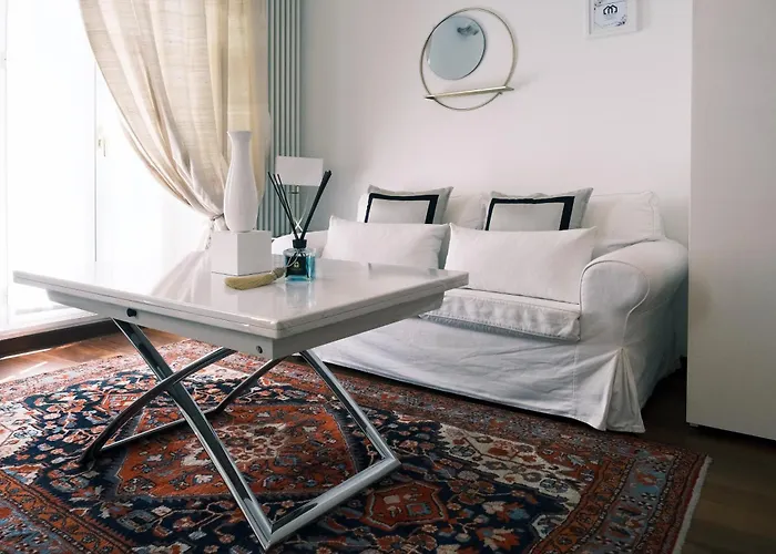 Comecasa Flowery Terraced Apartment