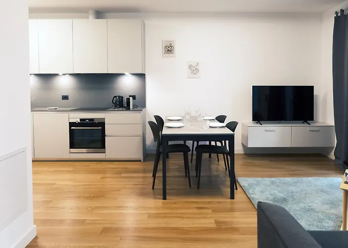 Comecasa Modern Terraced & Palestra Apartment