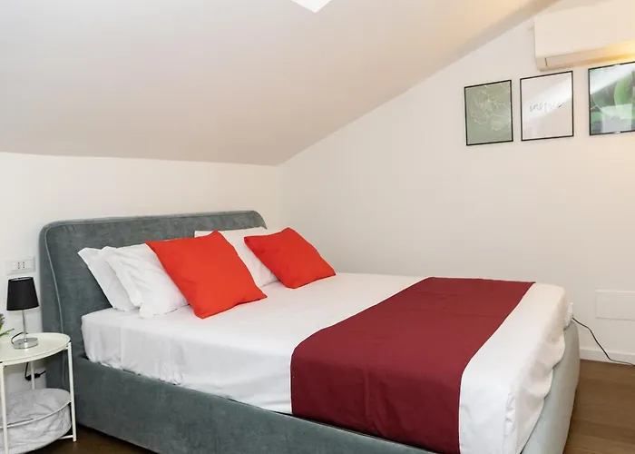 Disciplini Duplex Apartment