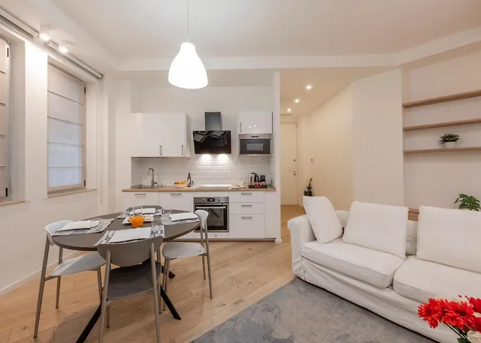 Longhena, 7 - Total White Apartment