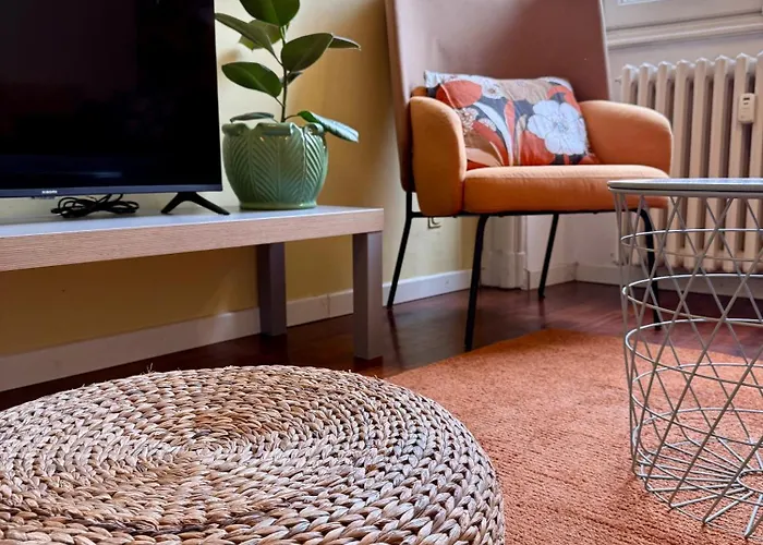 Lr Deluxe Apartments - San Babila Cozy Home