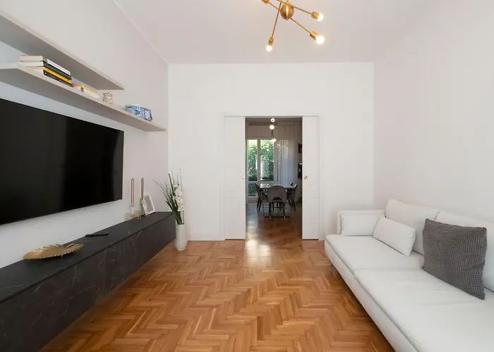 Big Apartment Close To Bocconi / Humanitas / Ieo