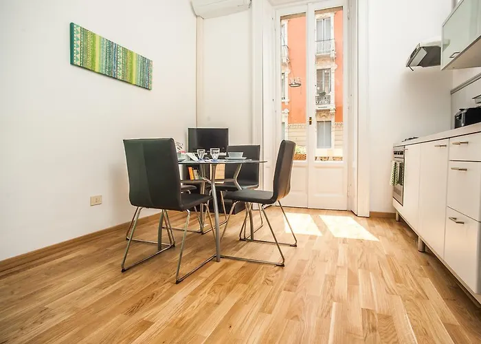 The Best Rent - Goldoni Apartment Milan