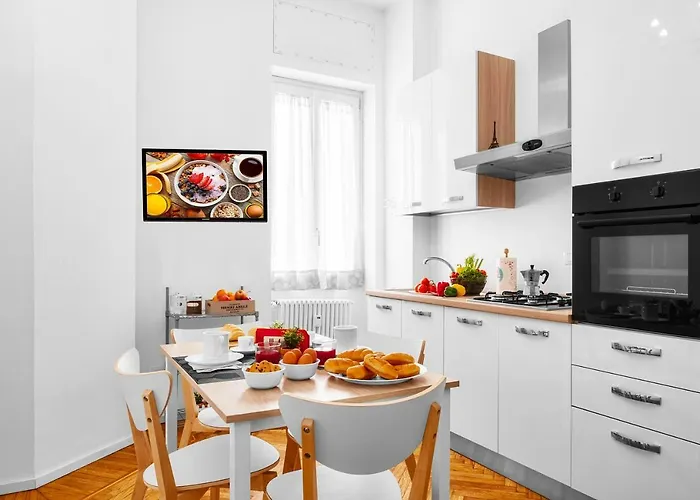 Exclusive 3 Bedrooms Apartment Near Duomo