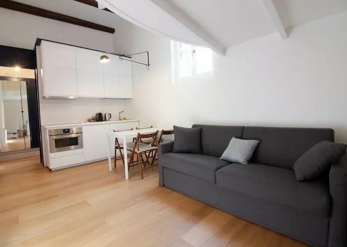 Sant\'Andrea Cozy Apartment