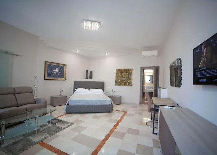 Cadorna House