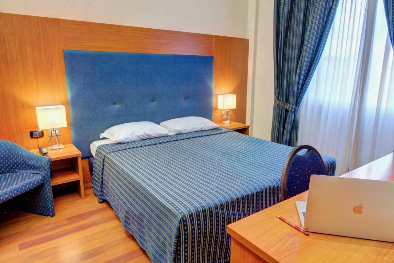 Hotel Mec 3*