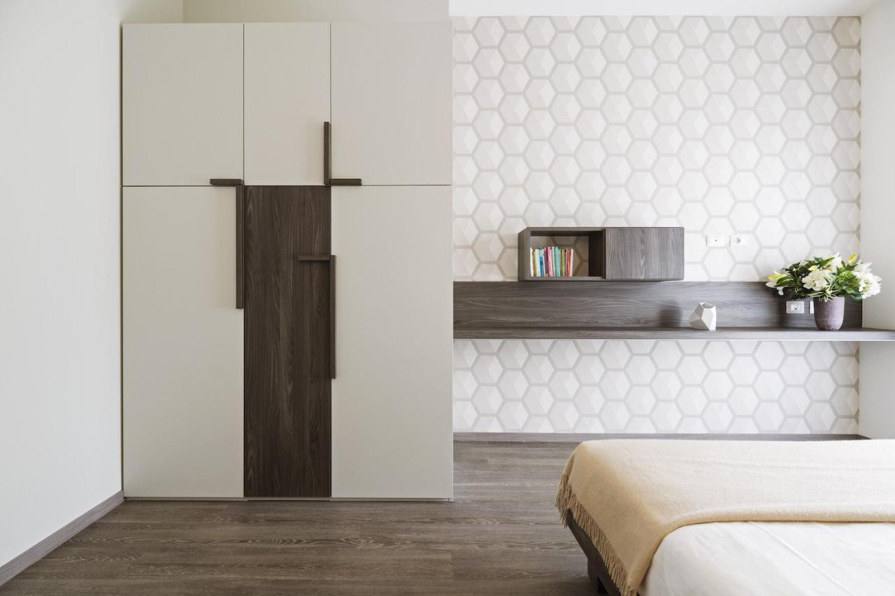 Contempora - Cavallotti 13 - A63 * Mailand