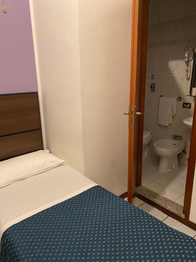 La Pace Hotel