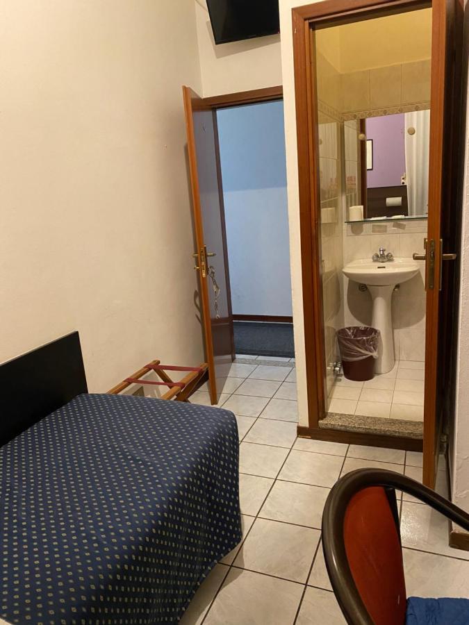 Hotel La Pace Milão