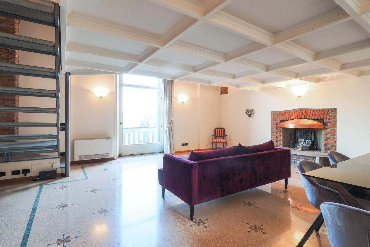 Apartment Unique Duomo Luxury Mailand