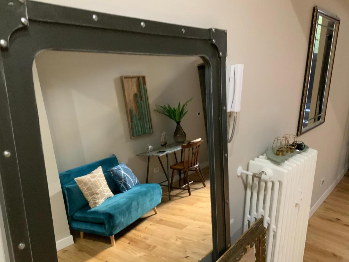 Beautiful Basement-tony Appartment-in The Heart Of * Mailand