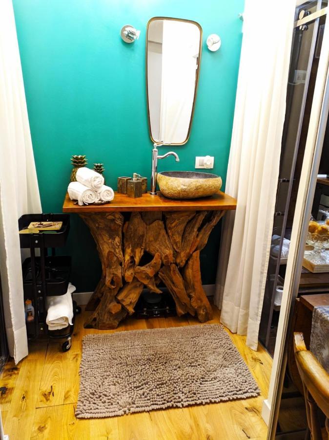 Apartment Beautiful Basement-tony Appartment-in The Heart Of Mailand