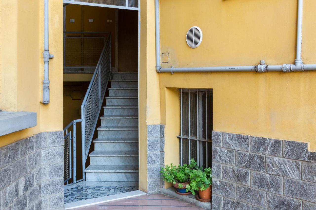 Apartment Yellow Line