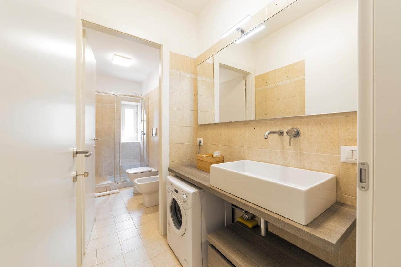 Roomy Close To Subway M5! Apartment Mailand