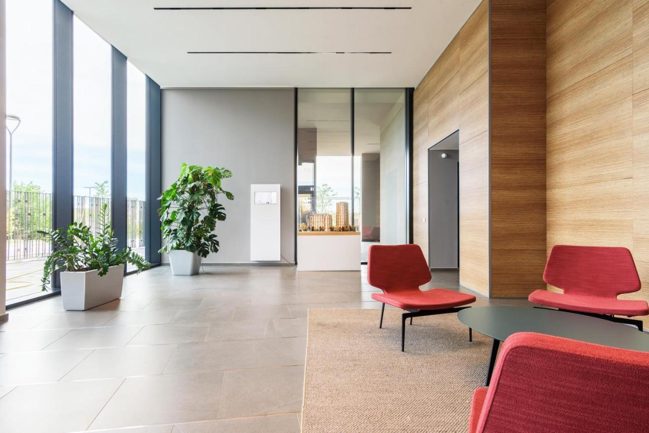 Joivy Uptown Flats With Balcony, Good Connection To Centre Apartment Mailand