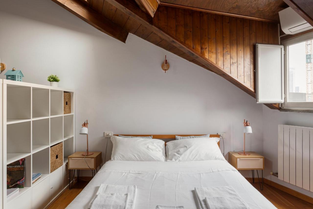 Chic Loft Living In Via Farini Apartment *