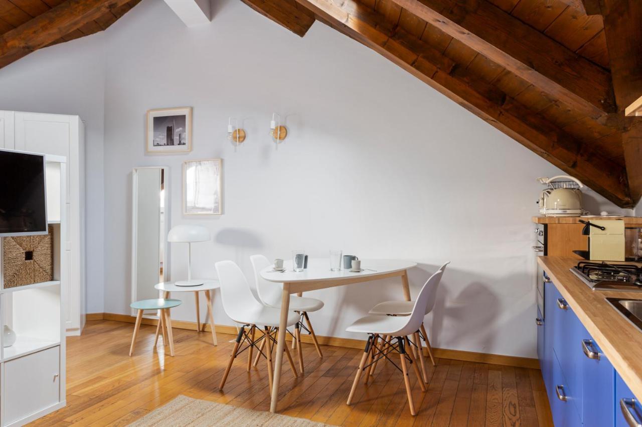 Chic Loft Living In Via Farini Apartment *