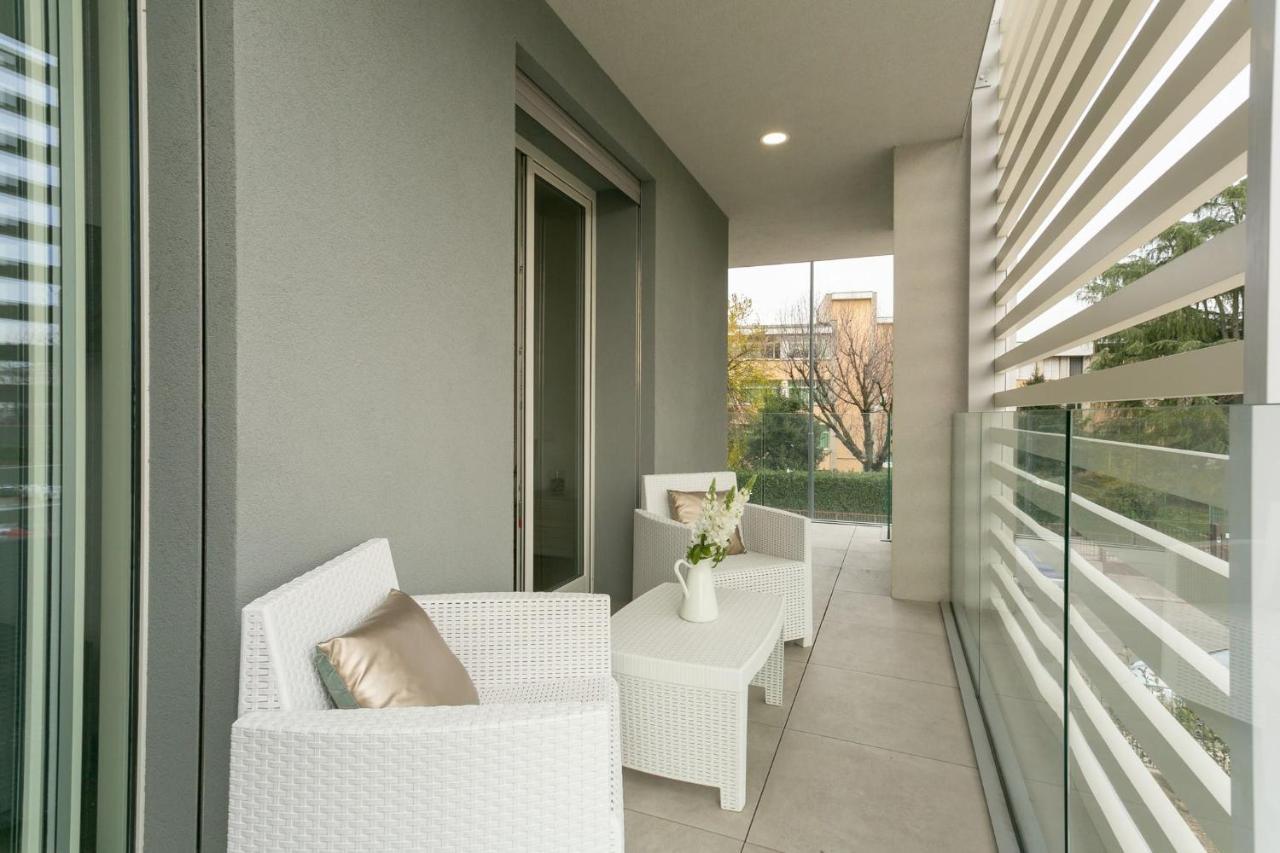 The Rent - Modern Close To Dergano *