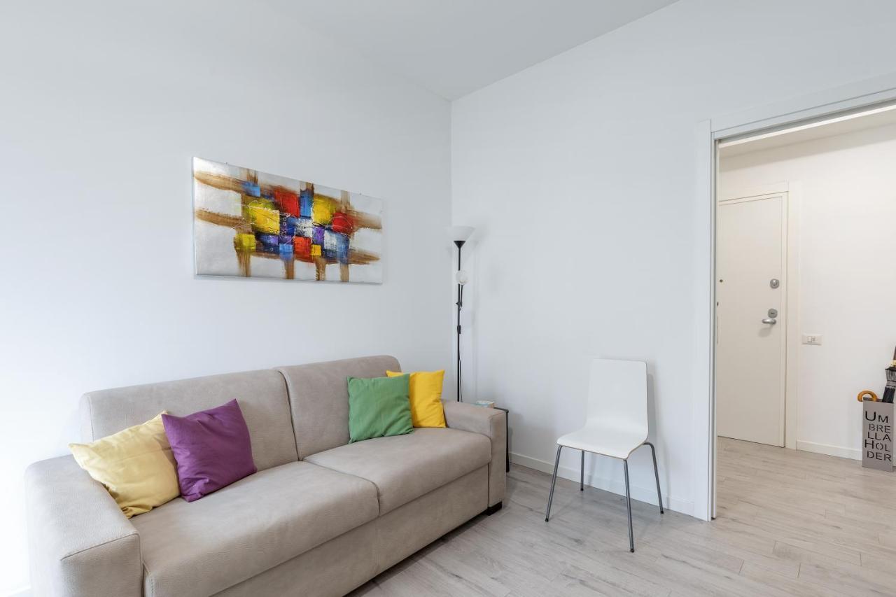 Apartment Piazza De Angeli M1 Comfortable Flat With Balcony *