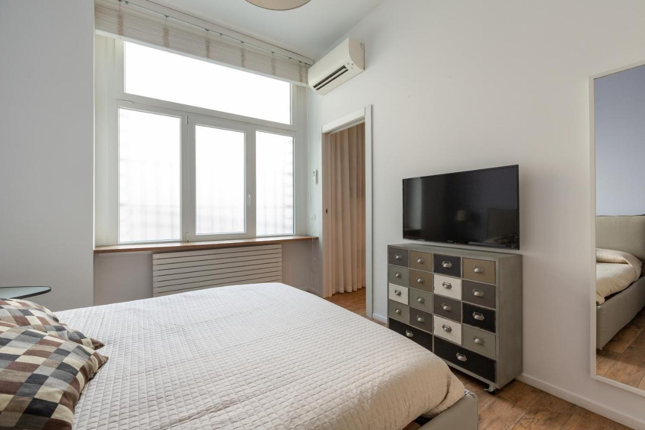 Tricolore Modern And Cozy Milão
