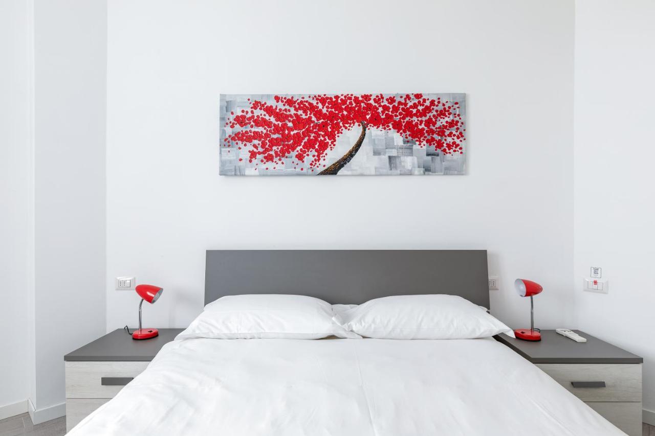 Piazza De Angeli M1 Comfortable Flat With Balcony *