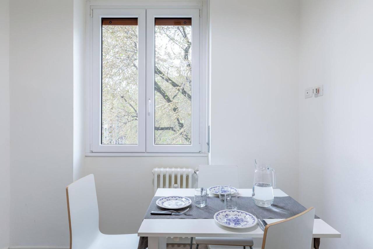 Piazza De Angeli M1 Comfortable Flat With Balcony *