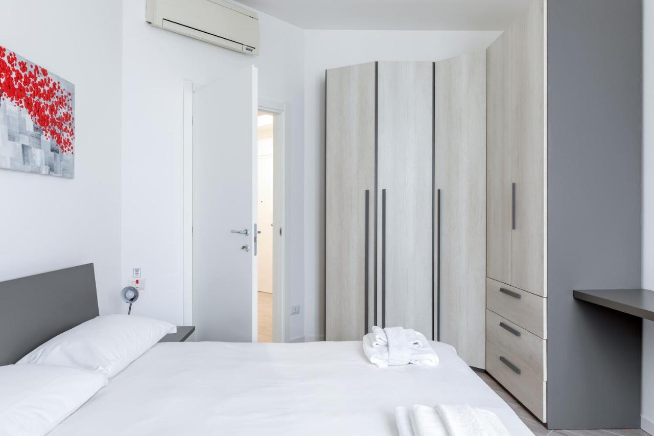 Piazza De Angeli M1 Comfortable Flat With Balcony * Milan