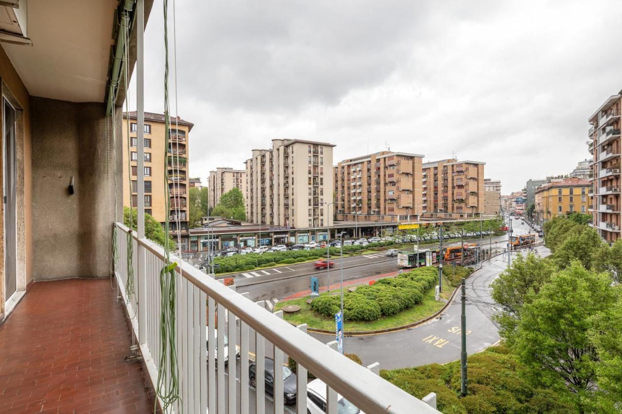 Piazza De Angeli M1 Comfortable Flat With Balcony