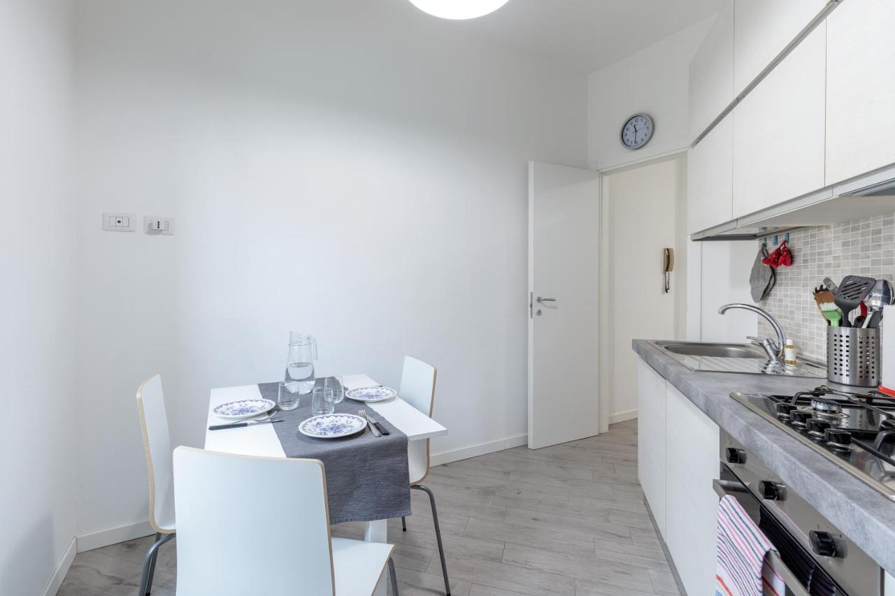 Piazza De Angeli M1 Comfortable Flat With Balcony Apartment