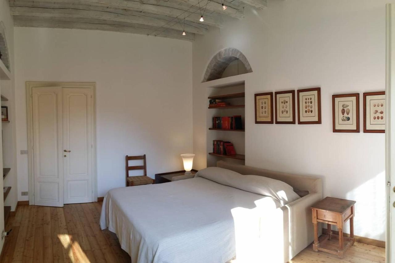 Naviglio, Sweet Dreams In The Heart Of The Fun * Milão