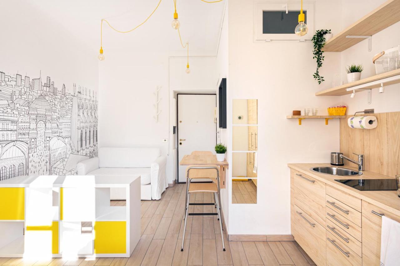 A Yellow Touch - Modern In Isola Mailand