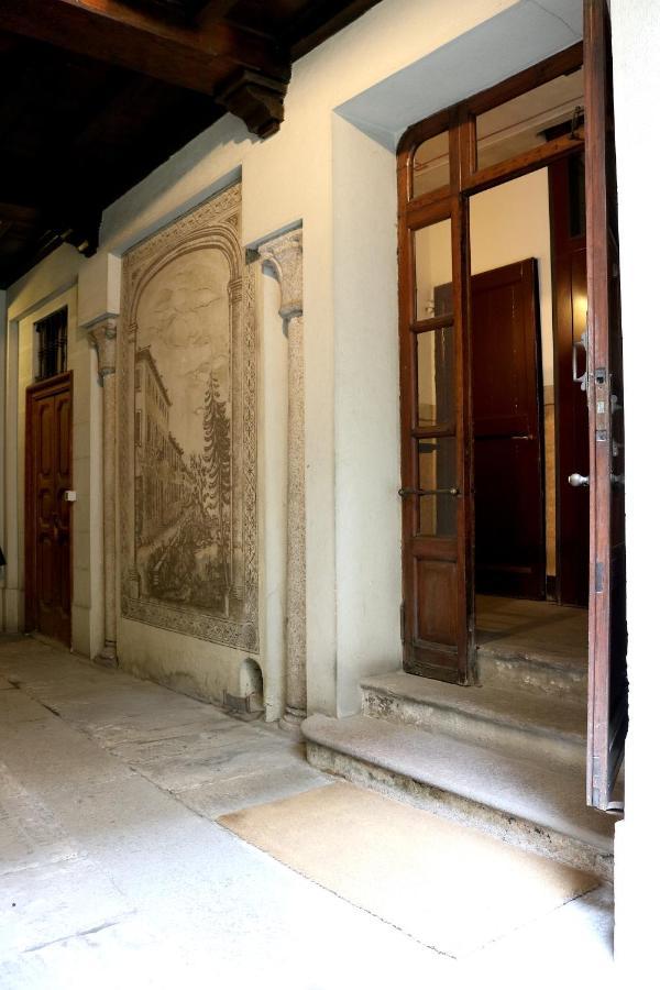 Historical Center Montenapoleone Loft Apartment *