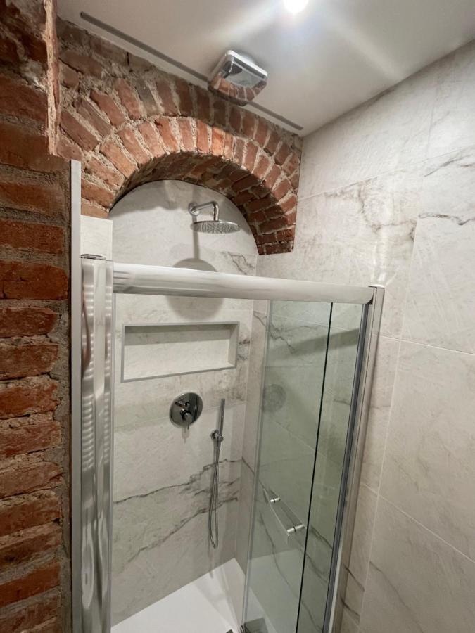 Luxury In Center Apartment