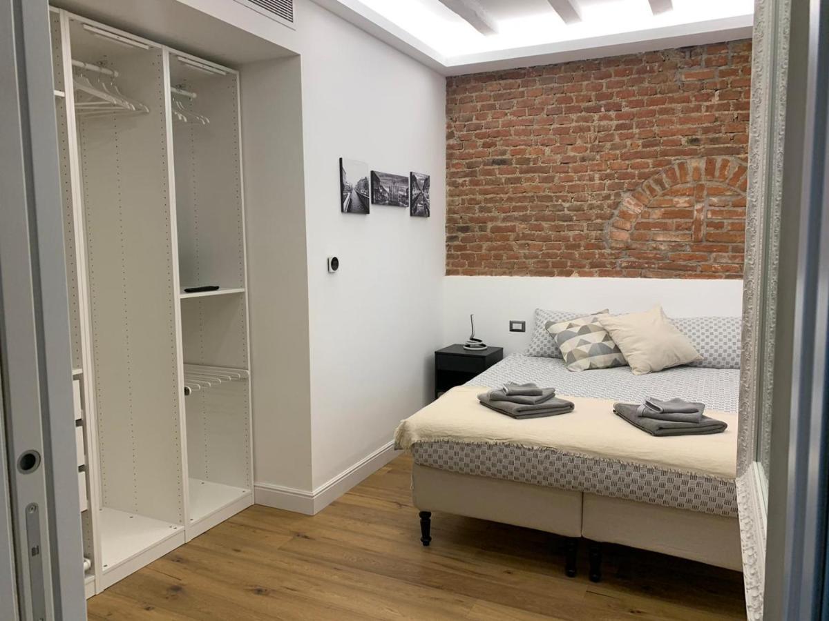 Luxury In Center Apartment